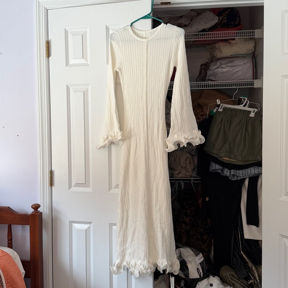 Commense White Long Sleeve Knit Dress - Picture 4 of 4